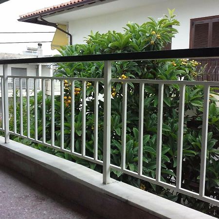 Gala Apartment Nea Poteidaia Esterno foto