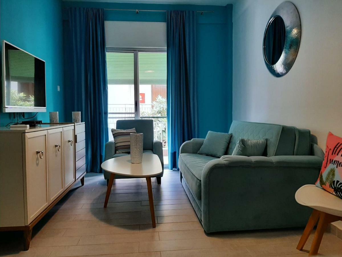 Gala Apartment Nea Poteidaia Esterno foto