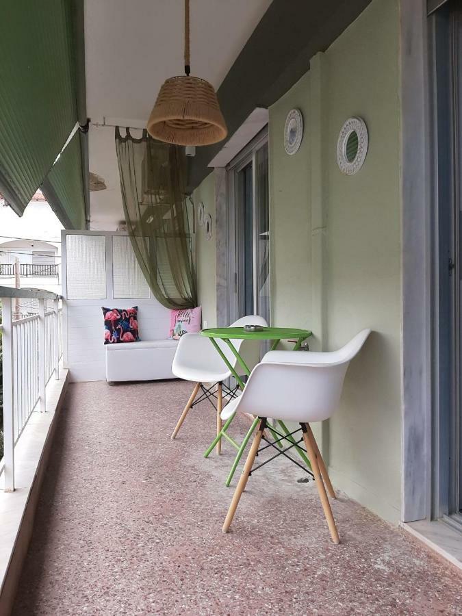 Gala Apartment Nea Poteidaia Esterno foto